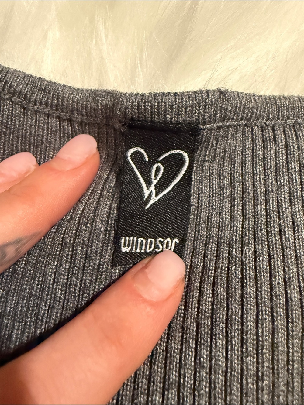 Windsor Gray Ribbed Lace-Up Long Sleeve Top XS - Picture 2 of 3